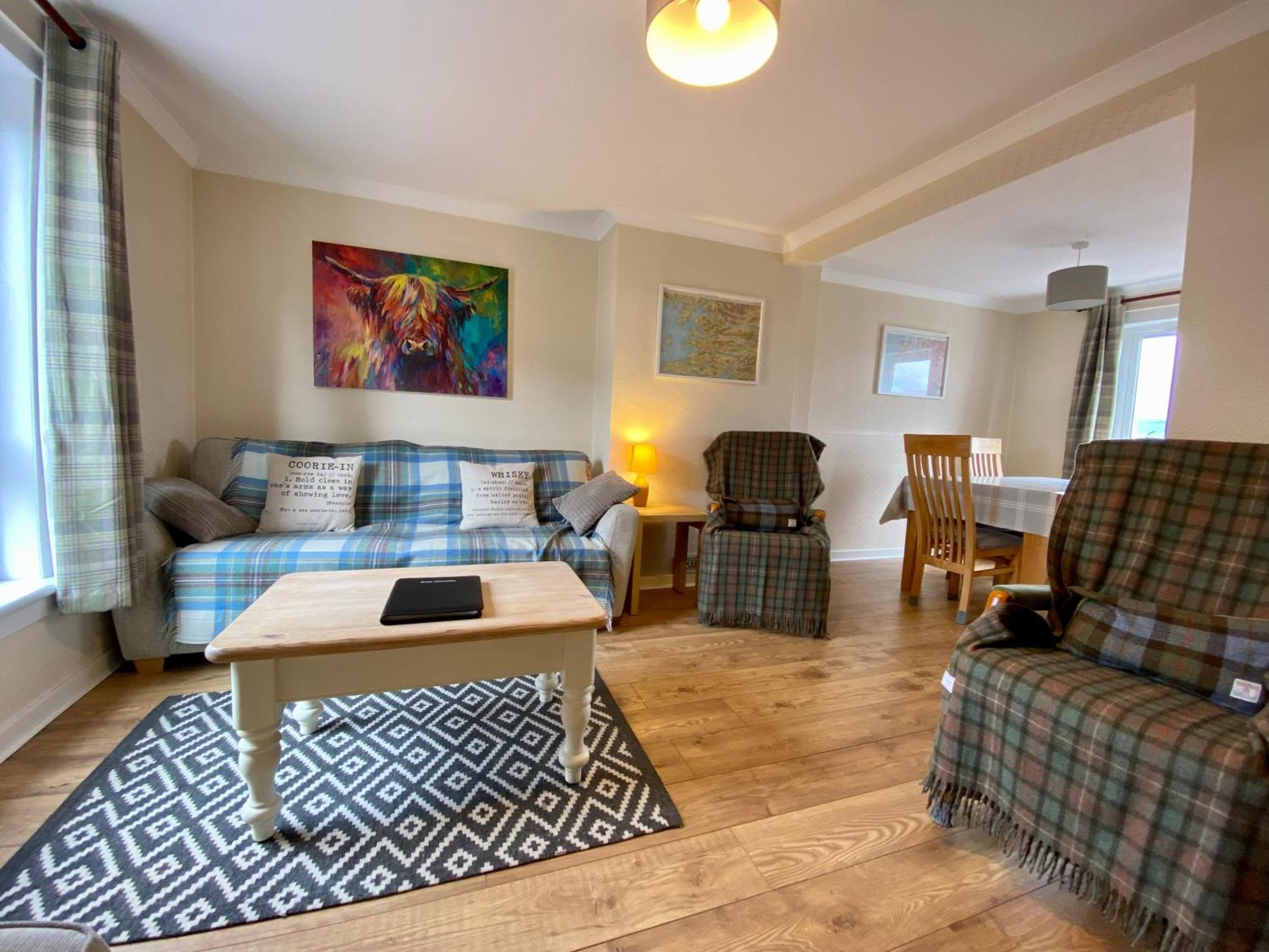 Traditional 3 Bed Town House Inverlochy Exterior photo